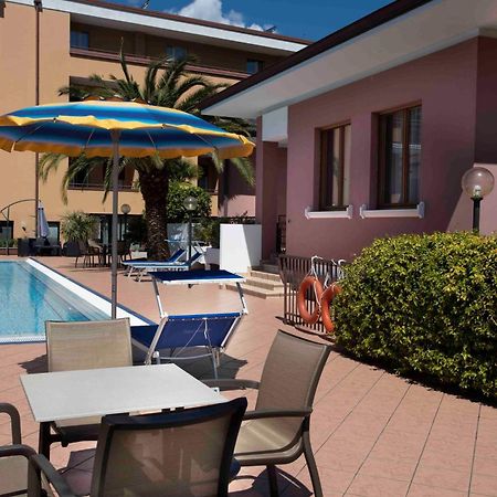 Sunlake Hotel Riva del Garda Ngoại thất bức ảnh