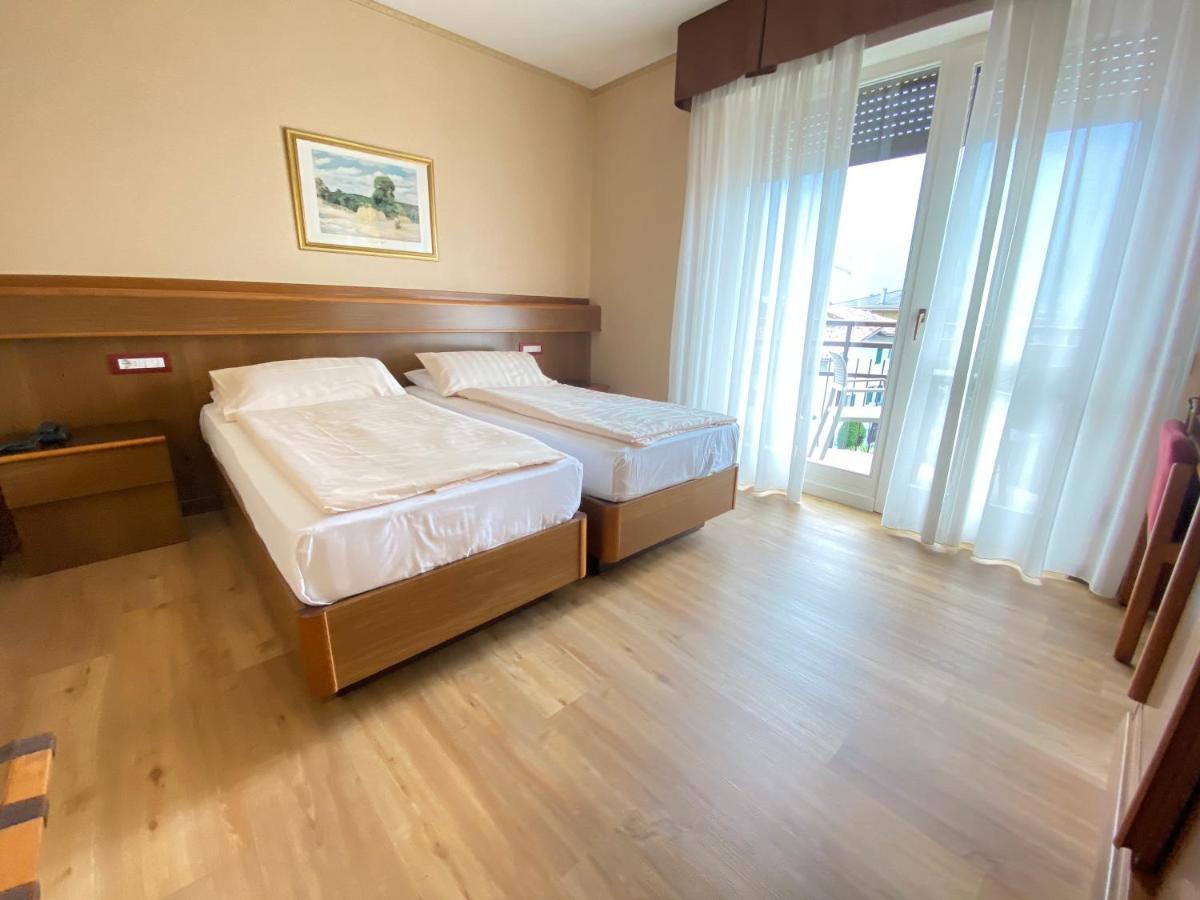 Sunlake Hotel Riva del Garda Ngoại thất bức ảnh