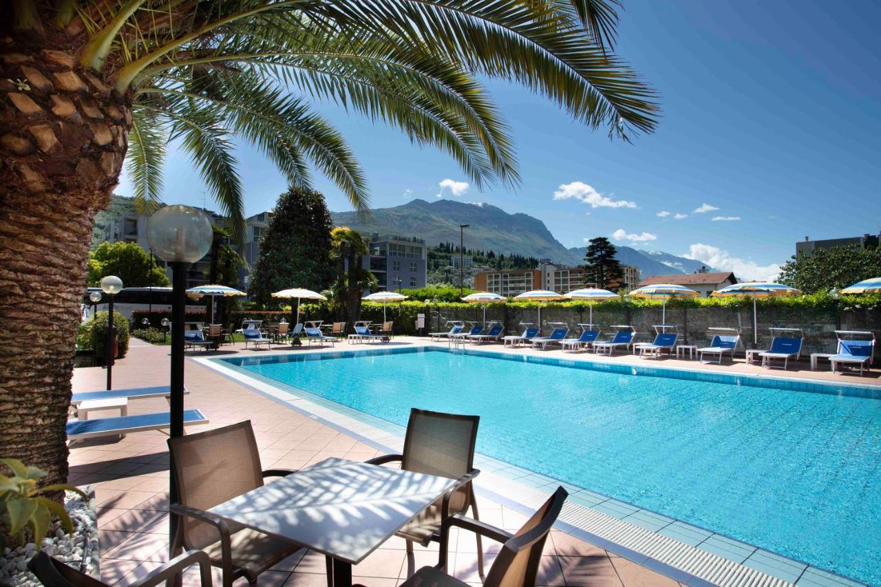 Sunlake Hotel Riva del Garda Ngoại thất bức ảnh