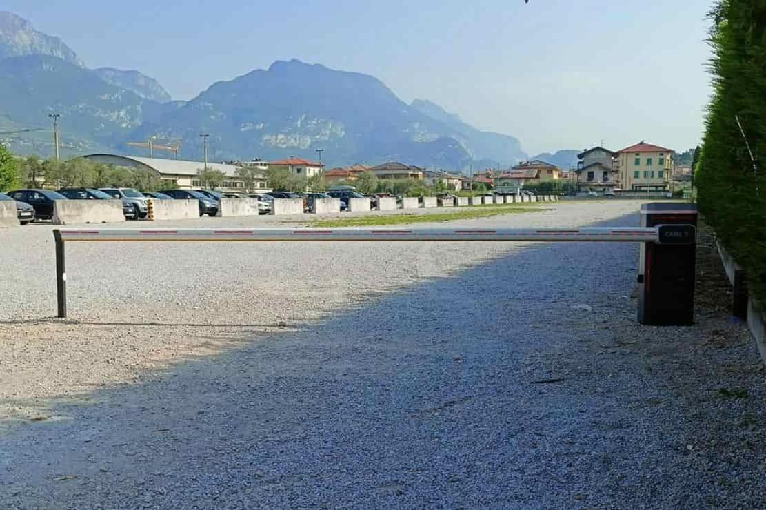 Sunlake Hotel Riva del Garda Ngoại thất bức ảnh
